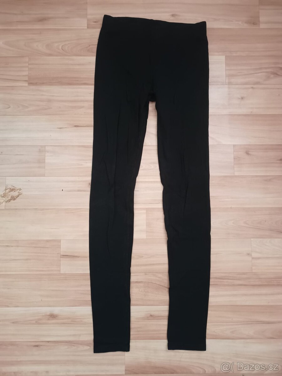 HOLKA kraťasy, legíny, kalhoty... 146 - 9