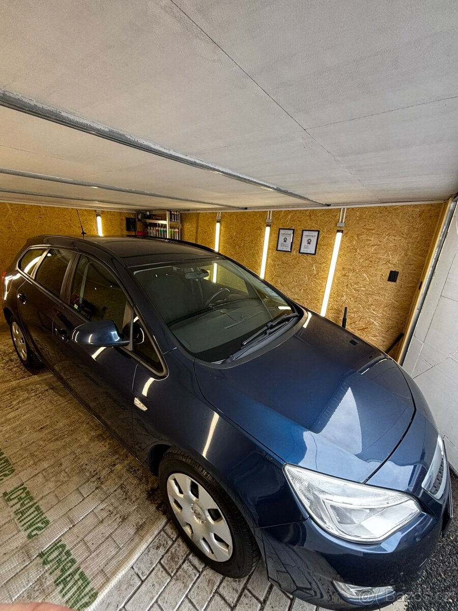 Opel Astra, SportsTourer 1.7 D-servisováno, nová STK - 9