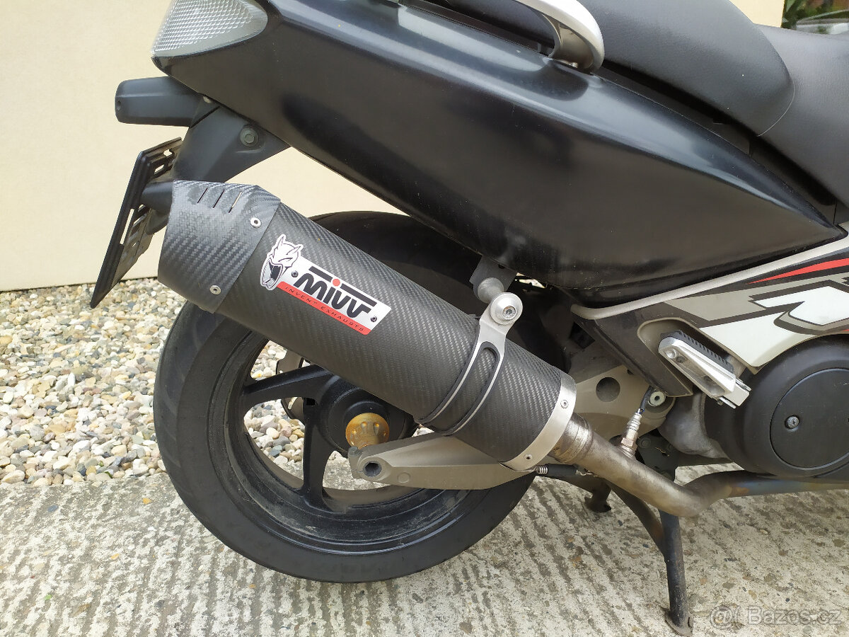 Yamaha T-max 500-2004 - 9