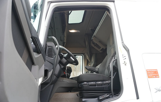 DAF XF 450 6x2 - chladící skříň Lamberet - 9