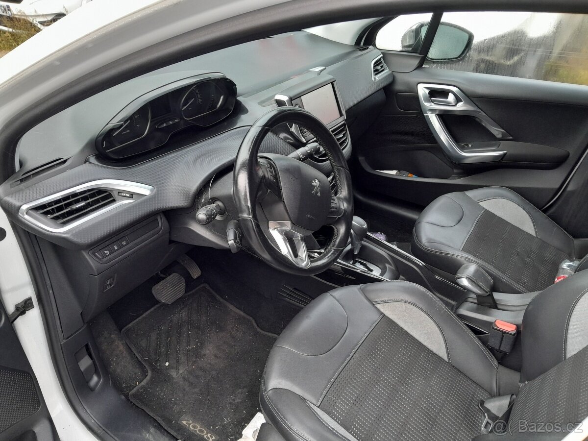 Peugeot 2008 1,2 PureTech 110 - 9