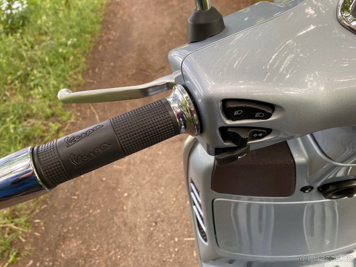 Vespa GTS 300 HPE - 9
