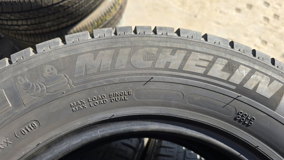 Letní pneu 235/65/16c Michelin - 9