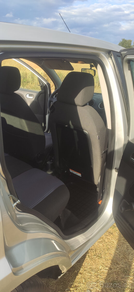 Prodám Ford Fusion 1.4l benzín 59kW. - 9