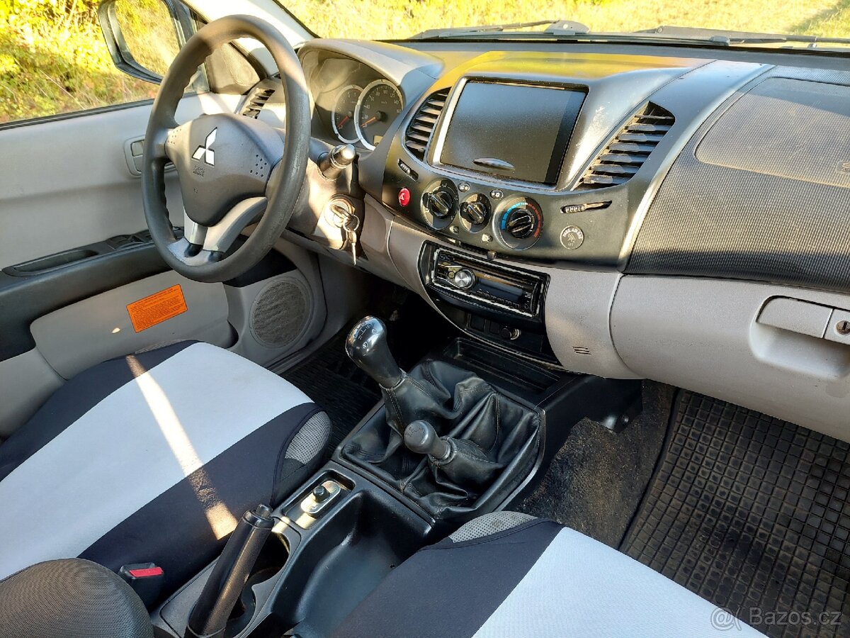 Mitsubishi L200 pick up - 9