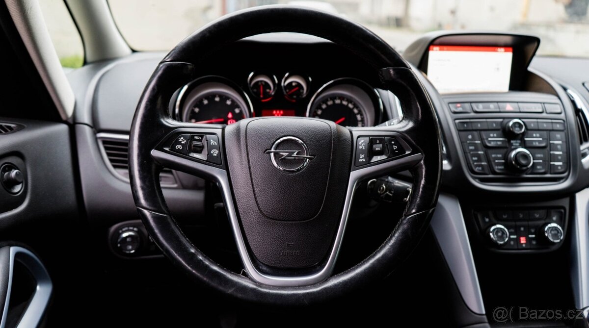 Opel Zafira Tourer 1.4 Benzín + LPG - 9