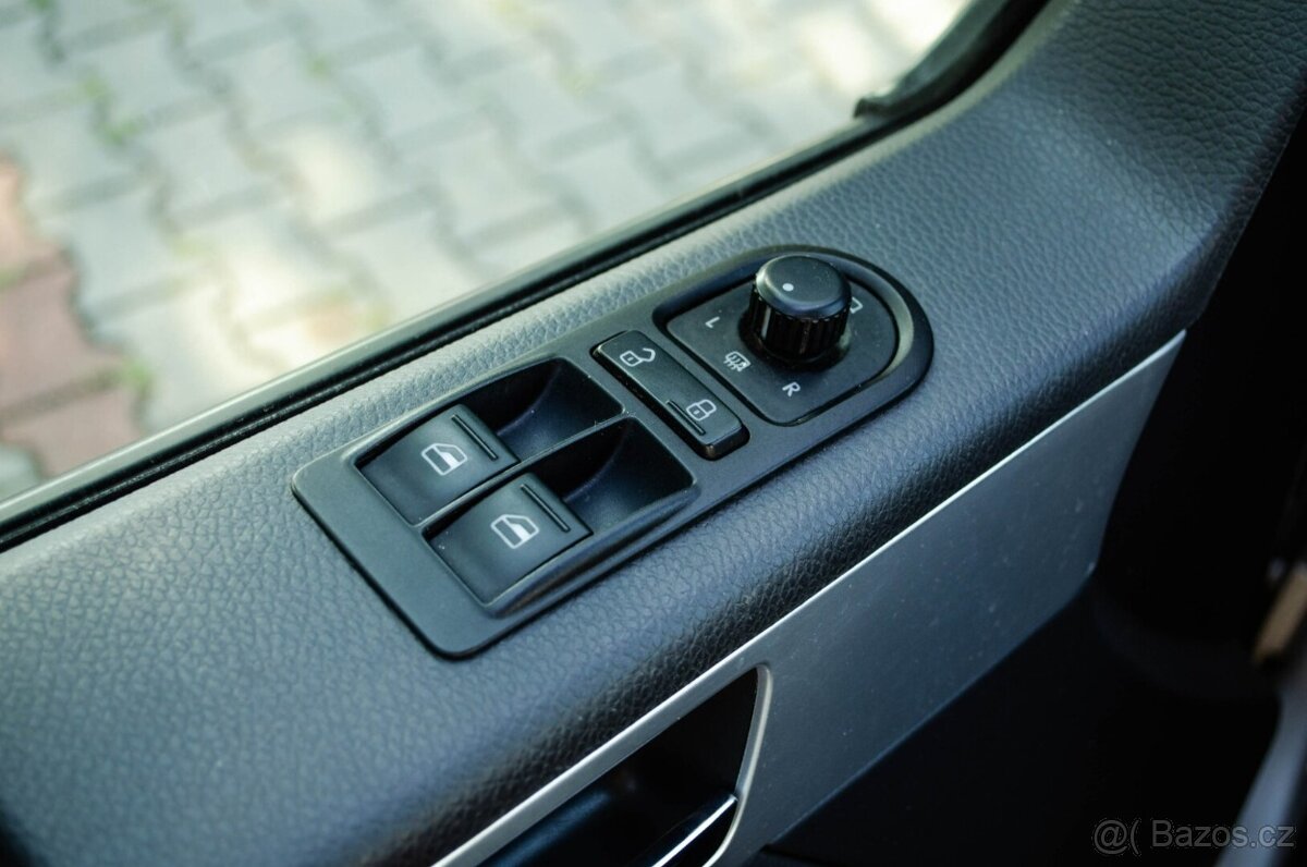 Volkswagen T5 Multivan 2.0 TDi DSG - 9