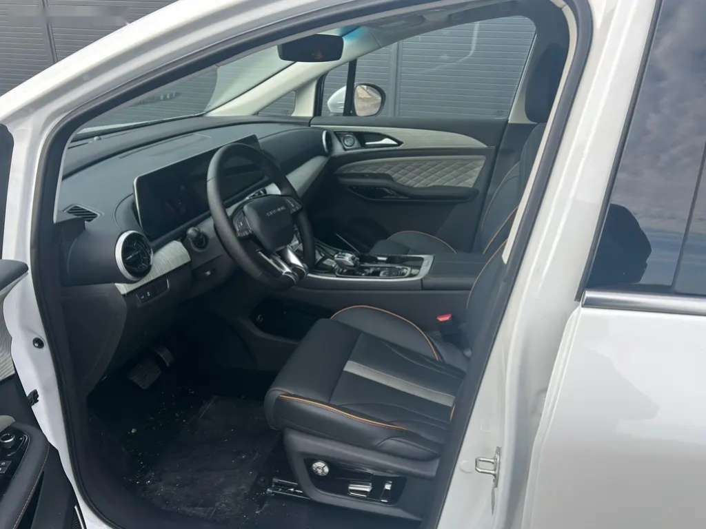 Dongfeng U-Tour, Dongfeng U Tour HEV - 9
