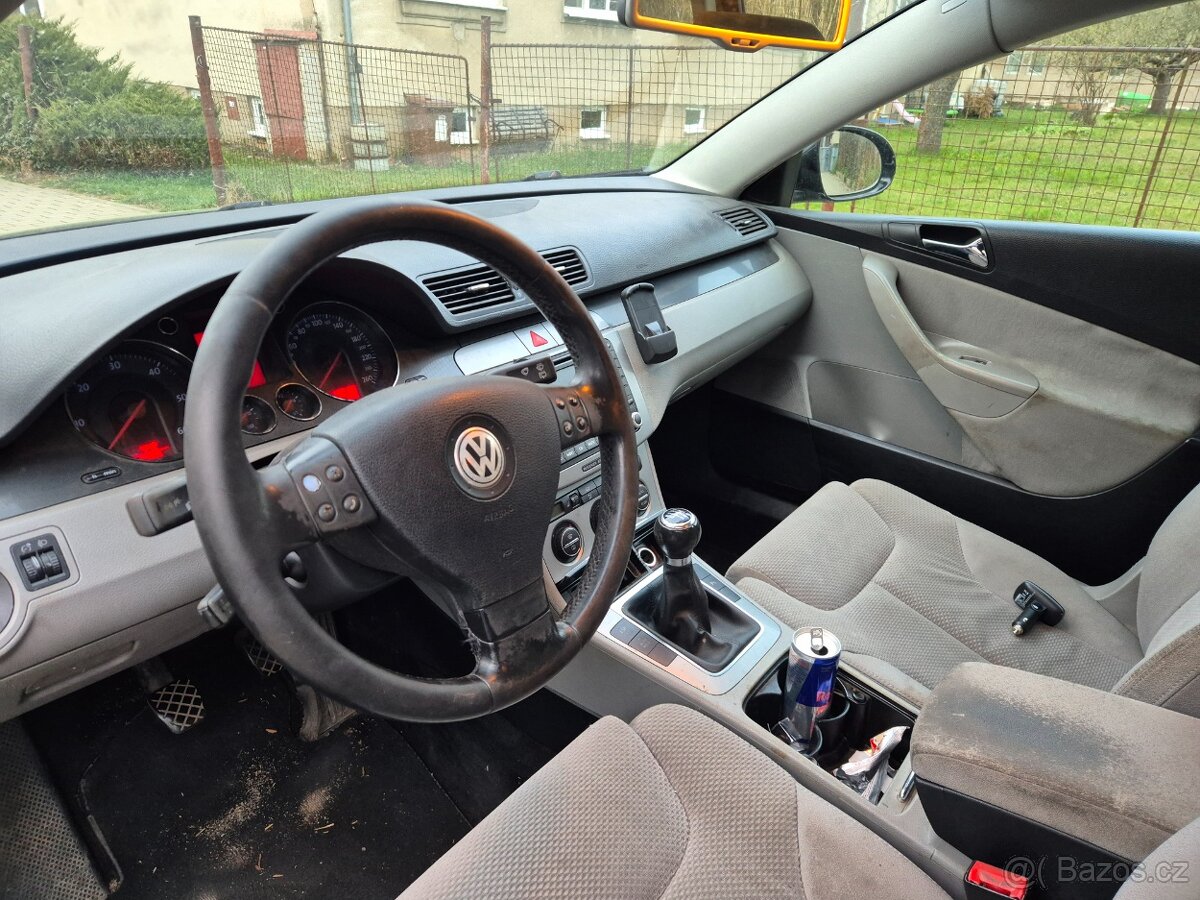 Volkswagen Passat B6 - 9
