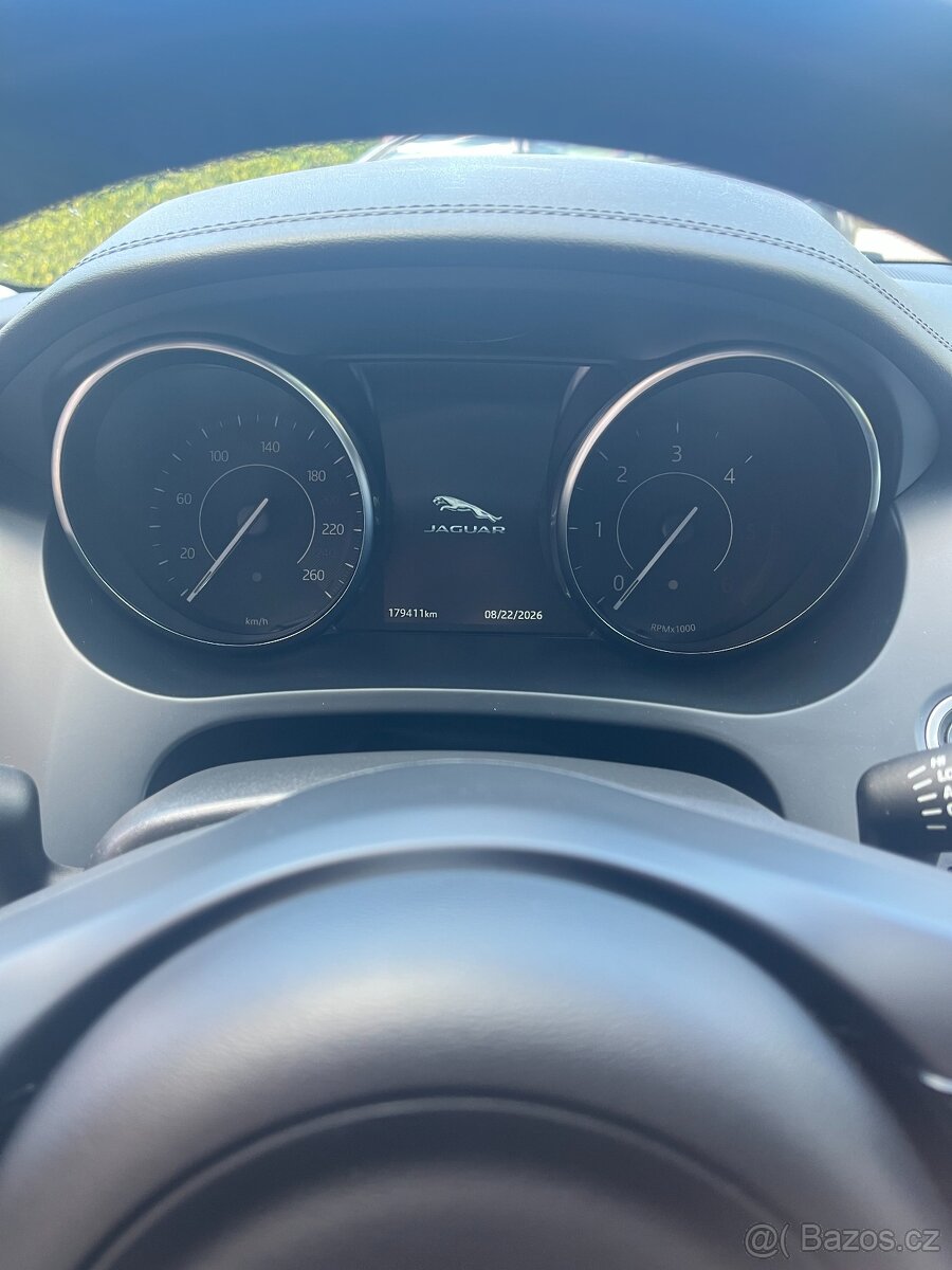 Jaguar E-Pace D150, AWD - 9