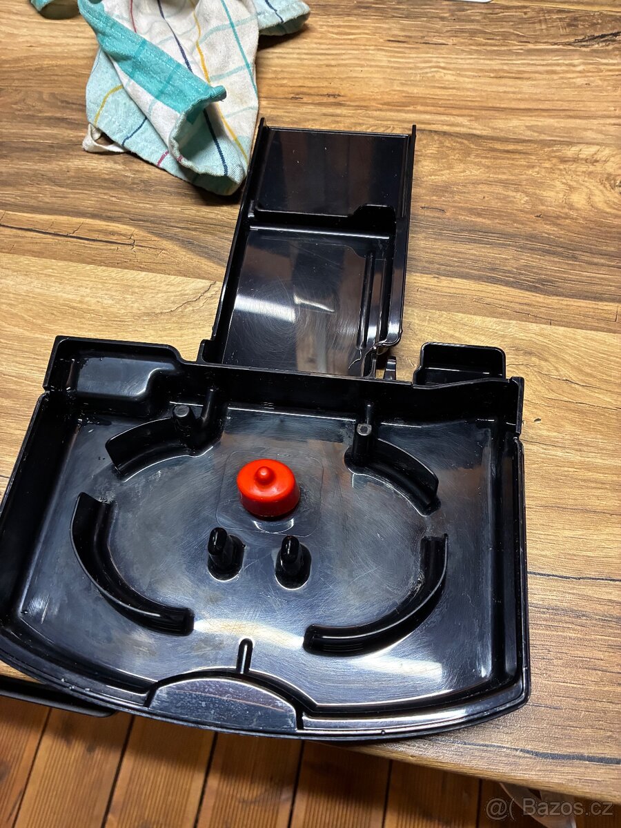 Kávovar DeLonghi Magnifica - 9