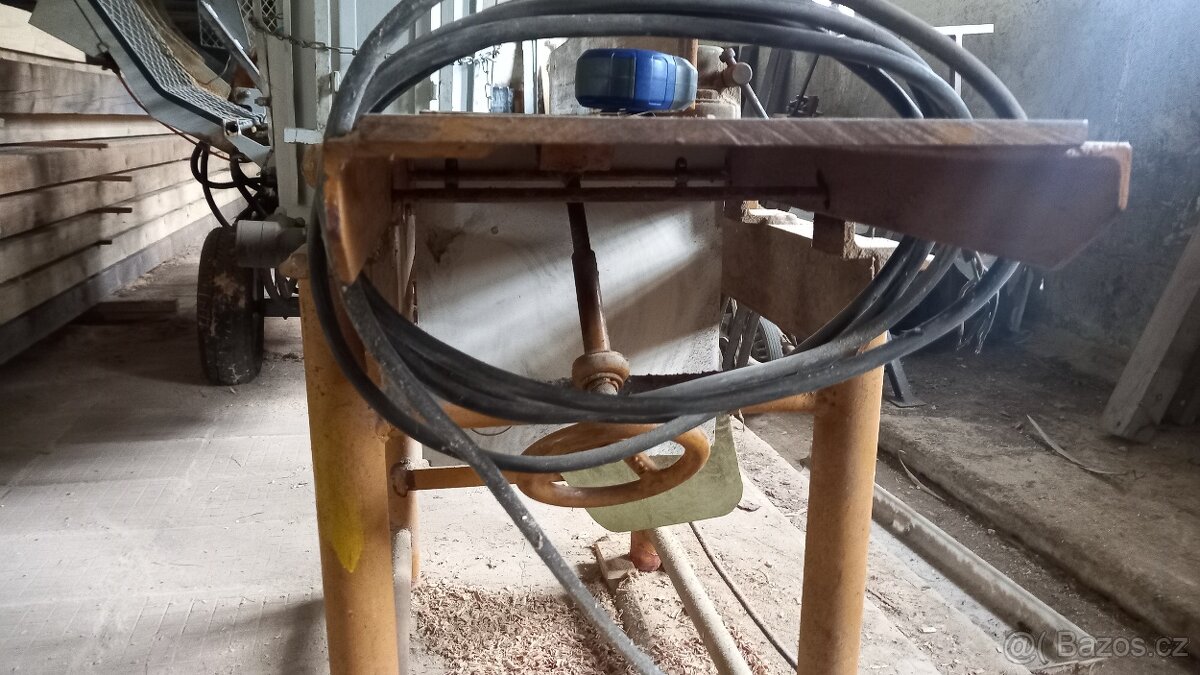 Hoblovka, srovnávačka domácí - 9