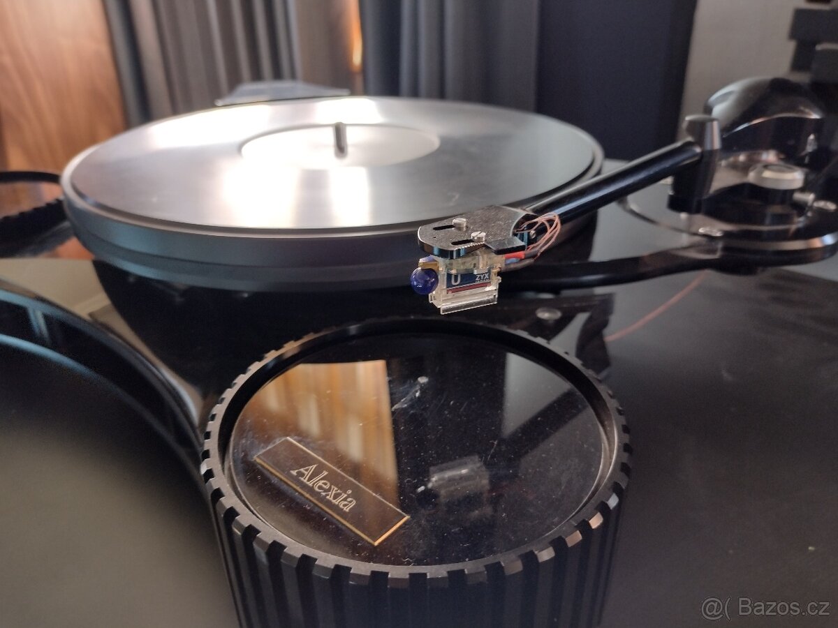 Helius Alexia turntable a Helius Omega standard tonearm - 9