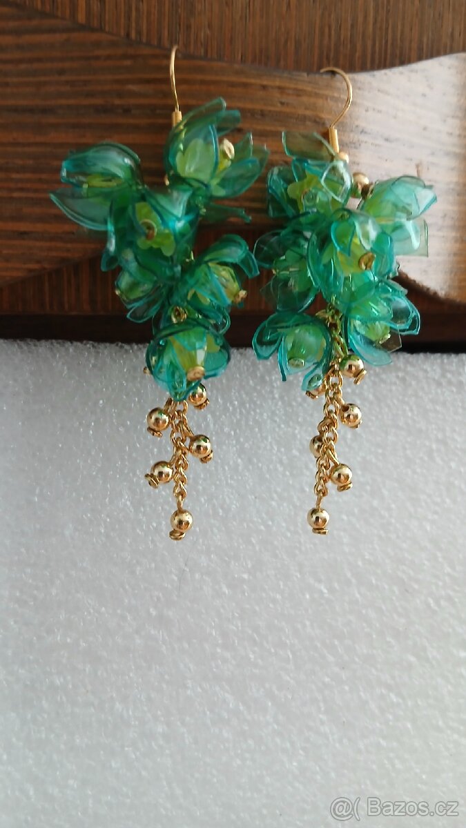 Plastové náušnice bižuterie - 9