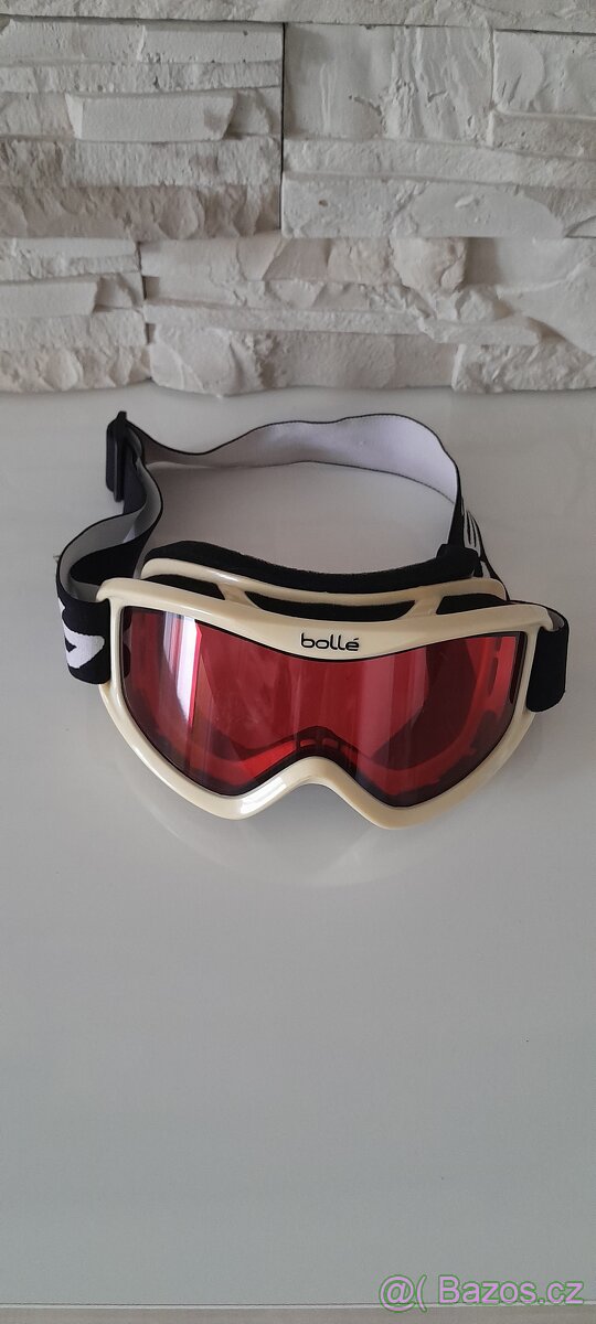 Lyžařská helma + lyže - 9