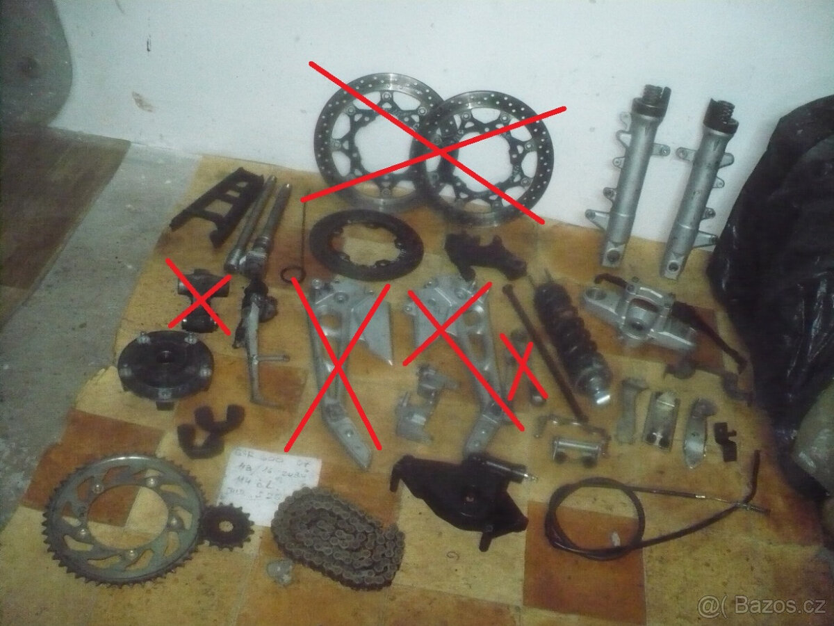 Suzuki GSR 600 r. 07 - díly - 9