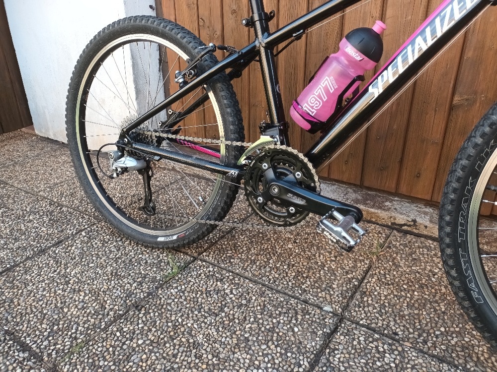 Specialized Hotrock 24" kola 3x9 rychlostí - 9