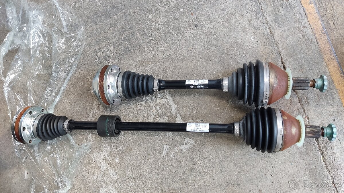 Díly 2023 zánovní Turbo 1.0 TSI 81kW jen 4t km - 9