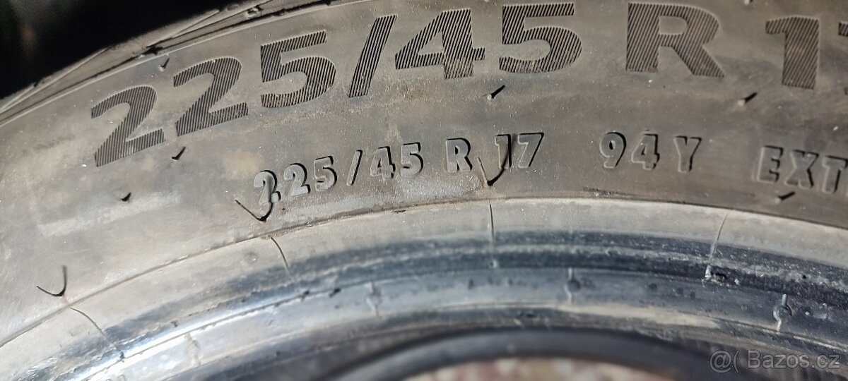 Prodám letní pneu 225/45 R17 - 9