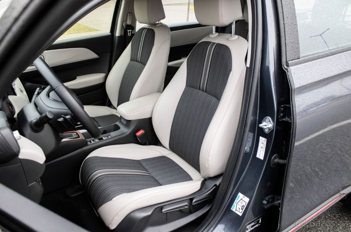 Honda HR-V E:HEV 1.5 i-MMD (2024) - 9