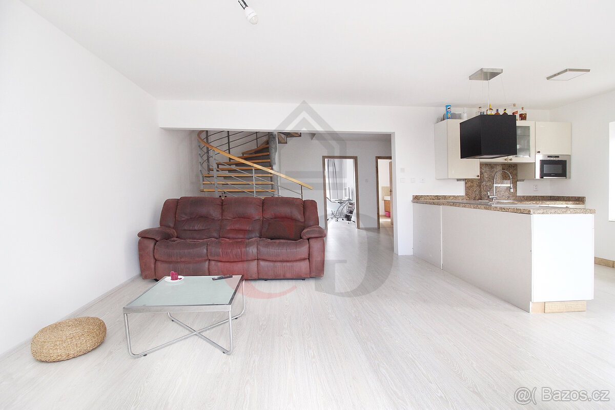 Prodej dvou domu, Hůrky u Zahrádky - 9