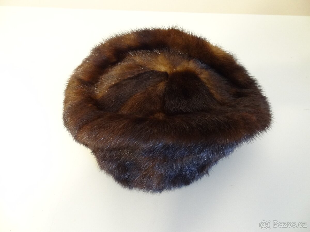 NOREK. Starší kožešina. Čepice - 9