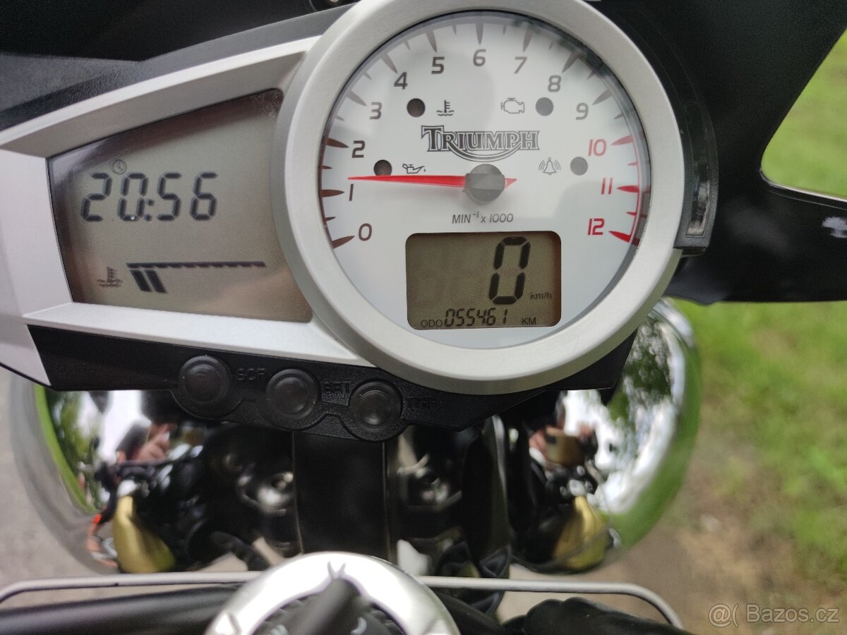 Triumph Speed Triple 1050 - 9
