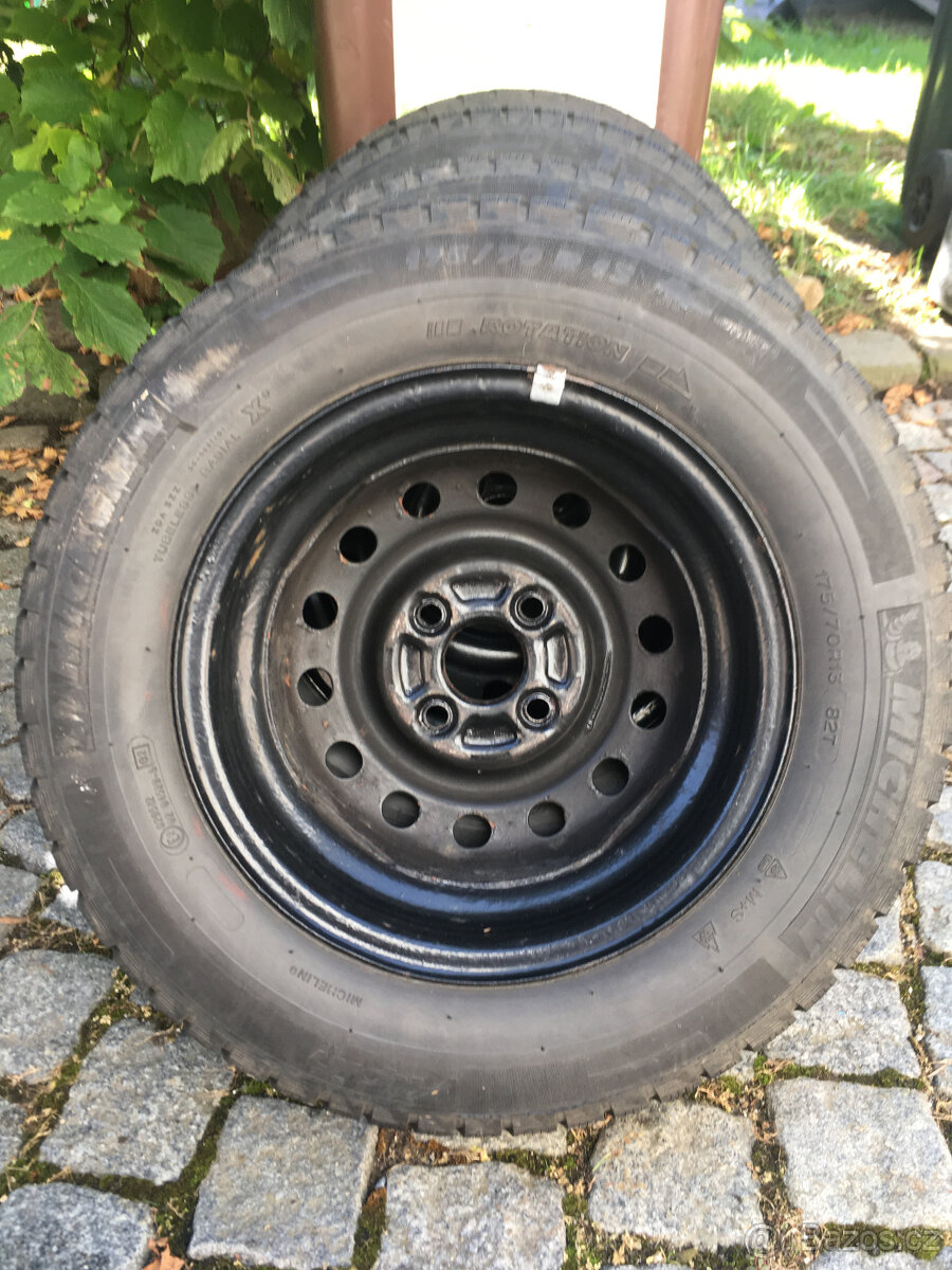 Michelin 175/70 r13 - 9