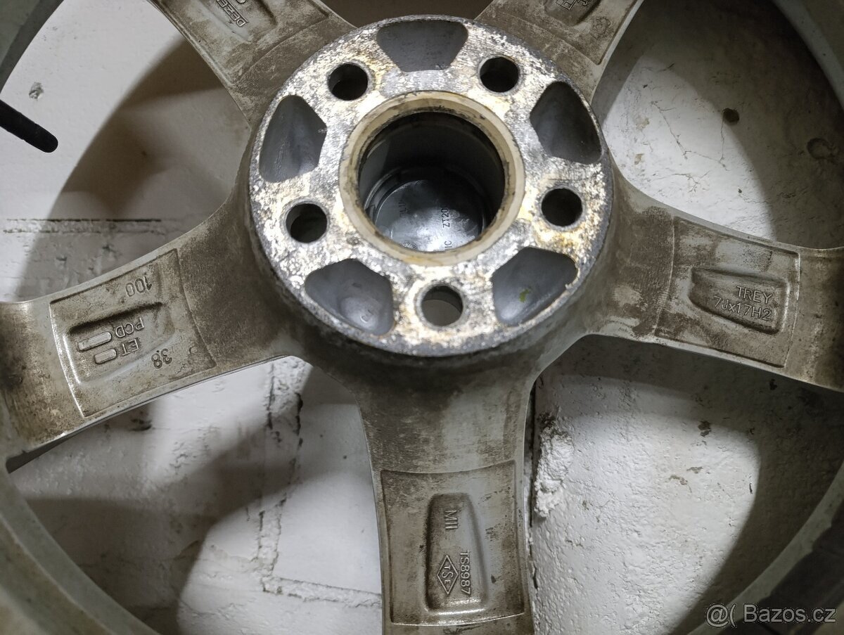 17" zimni subaru XV 225/55 R17 5x100 - 9