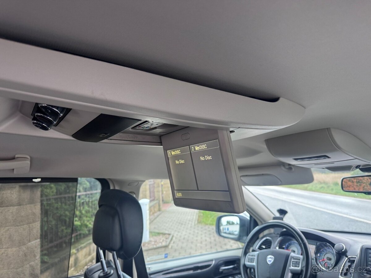 Lancia Voyager 3,6 Platinum LPG 2x DVD ČR 2013 DPH - 9