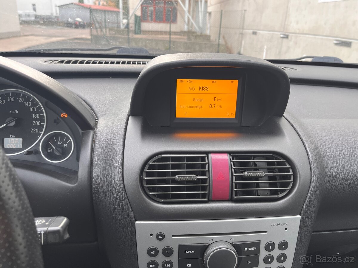 Opel Tigra 1.4 16V 2005 66kW - 9