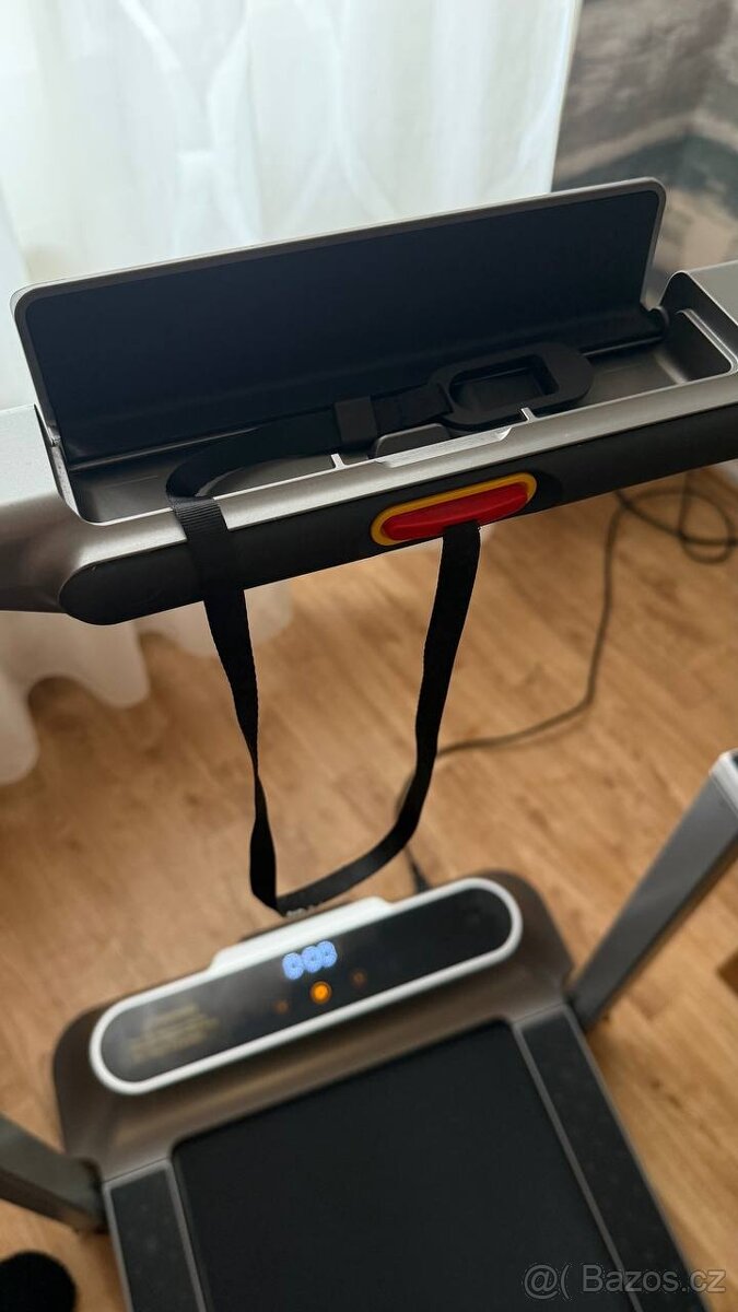 Chodicí a běžecký pás KingSmith WalkingPad R2 - 9