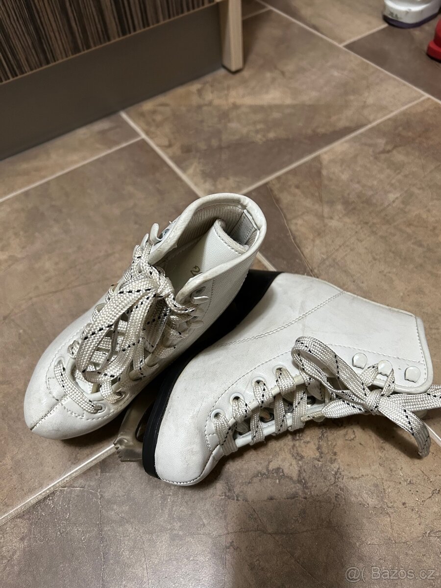 Dětské zimní brusle - 9