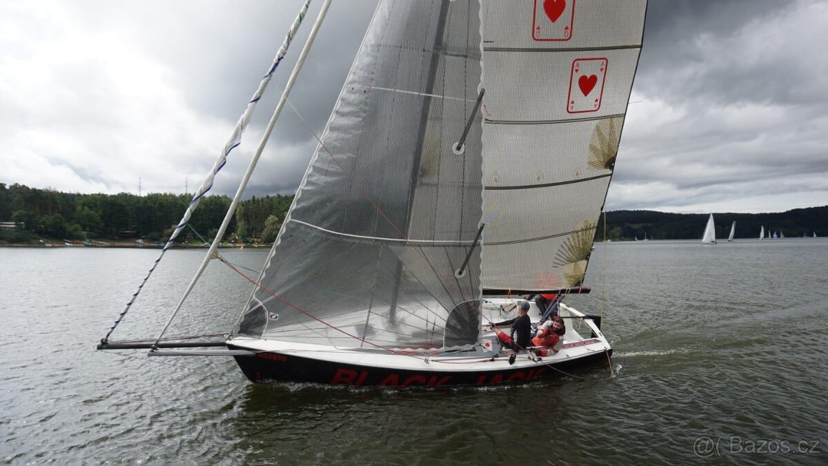 Prodám plachetnici Beneteau First Class 8 - 9