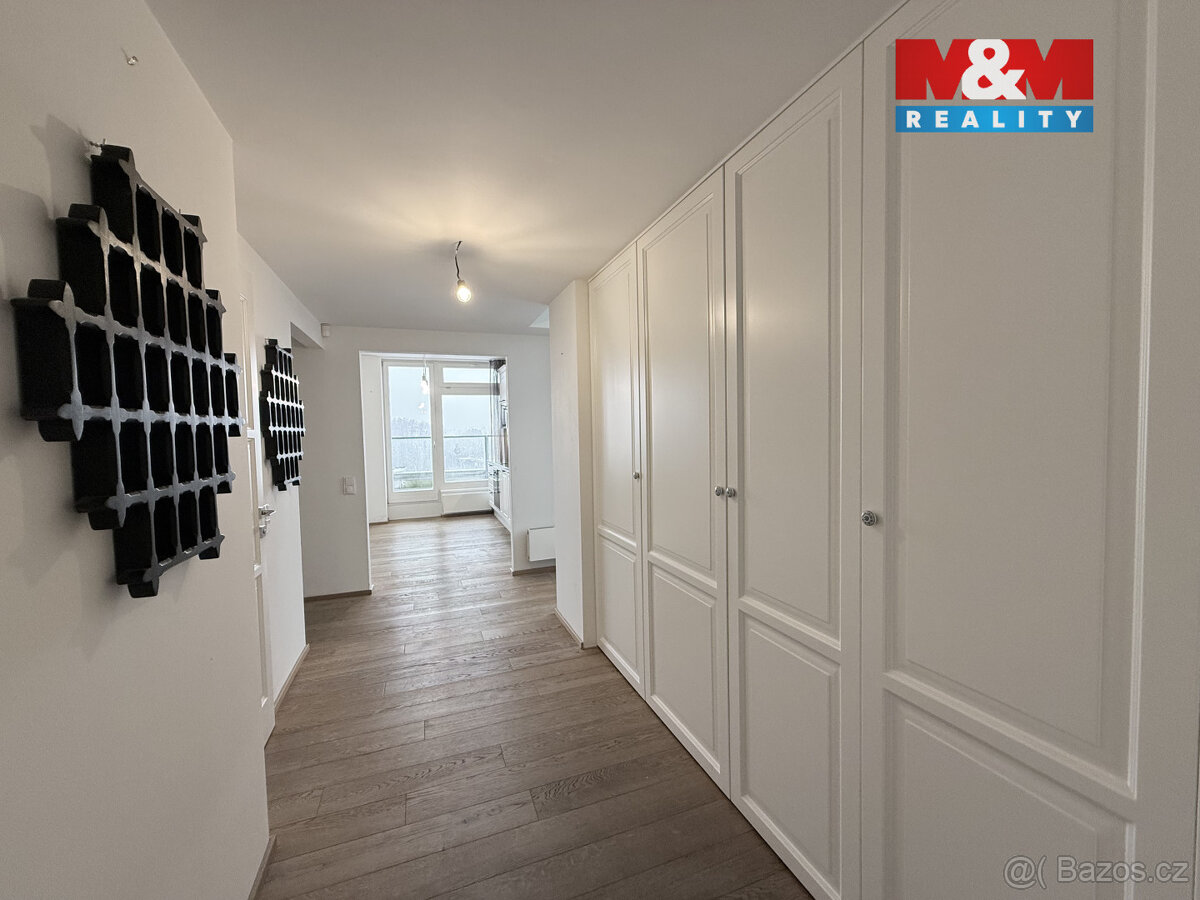 Pronájem bytu 3+kk, 91 m², Dolní Břežany, Náměstí Na Sádkách - 9