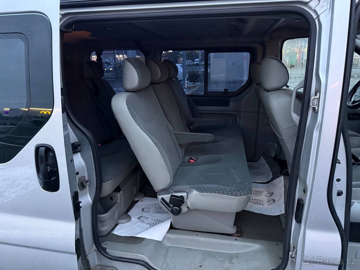 NISAN PRIMASTER 2,5. AVANTOUR 2004 r - 9