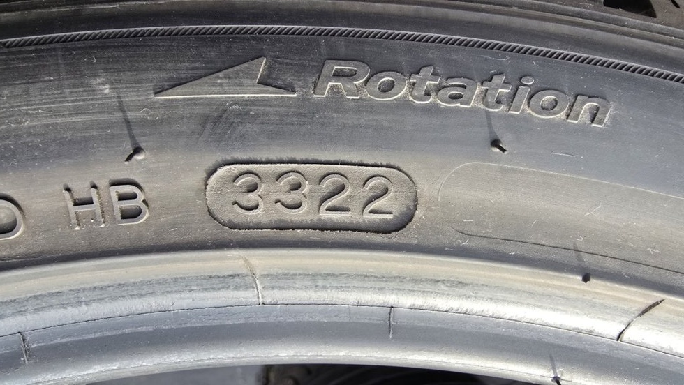 Zimní pneu 245/40/19 Hankook - 9