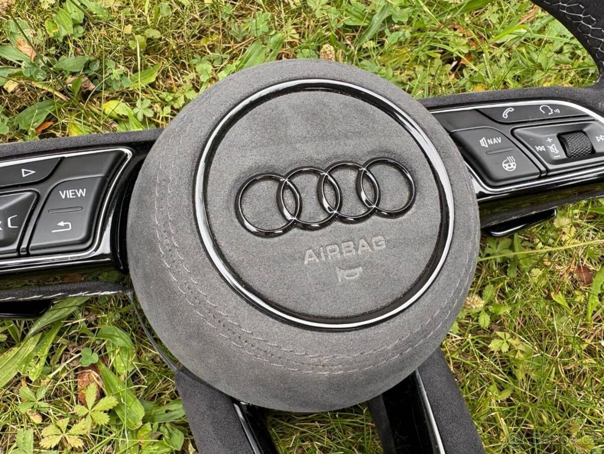 -AUDI MULTIFUNKCNY VOLANT ALKANTARA s logom RS - 9