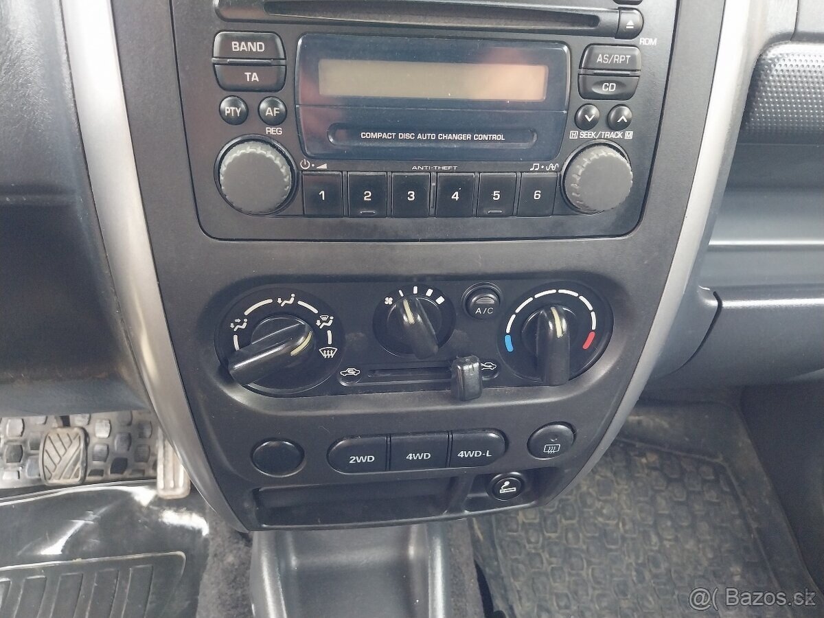 Suzuki Jimny 1,3 VVTi, 4x4, r. 2006 - 9