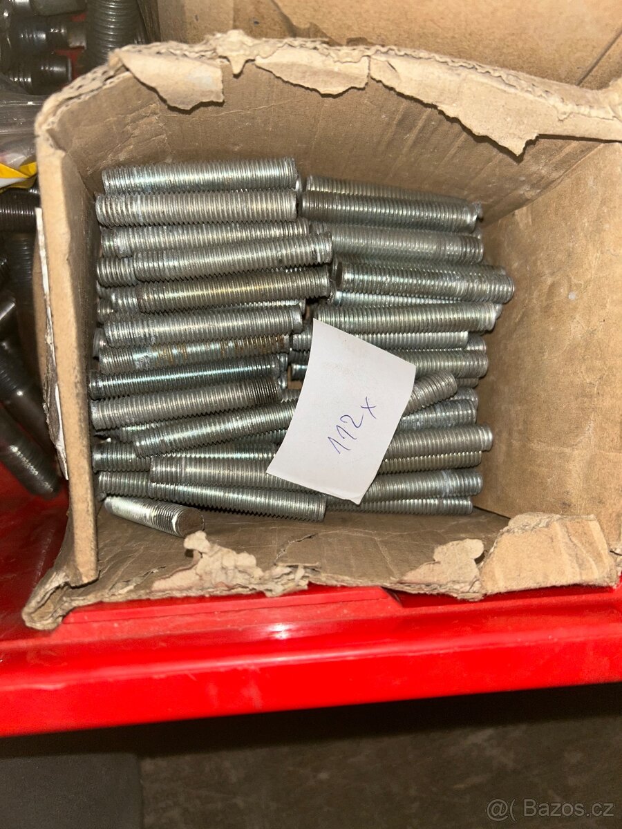 Spojovací materiál Šrouby,matky.. nové m8-m30 - 9