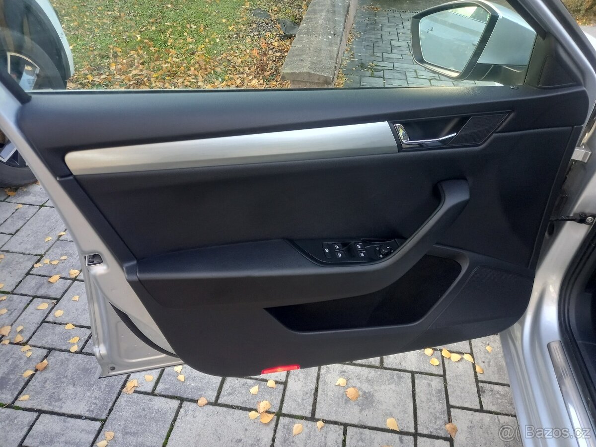 ŠKODA SUPERB 3..2.0 TDI 140 KW.DSG.2 x kliče. PRAVIDELNÝ - 9