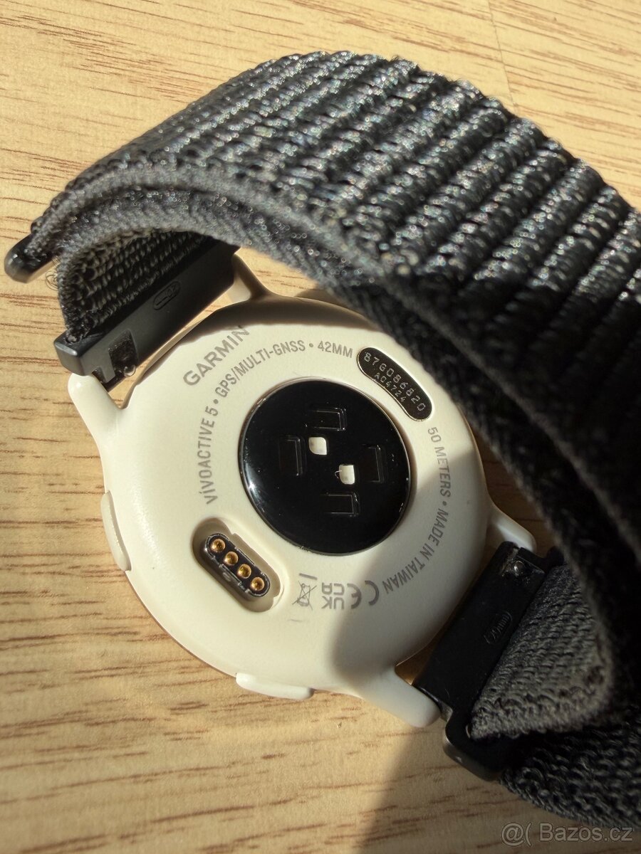 Garmin Vivoactive 5 + 6 řemínků - 9