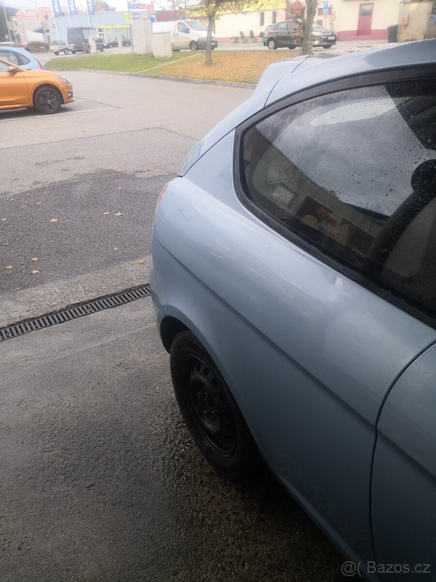 Hyundai Accent 1.6 nafta, 3 dv, NOVÁ STK - 9
