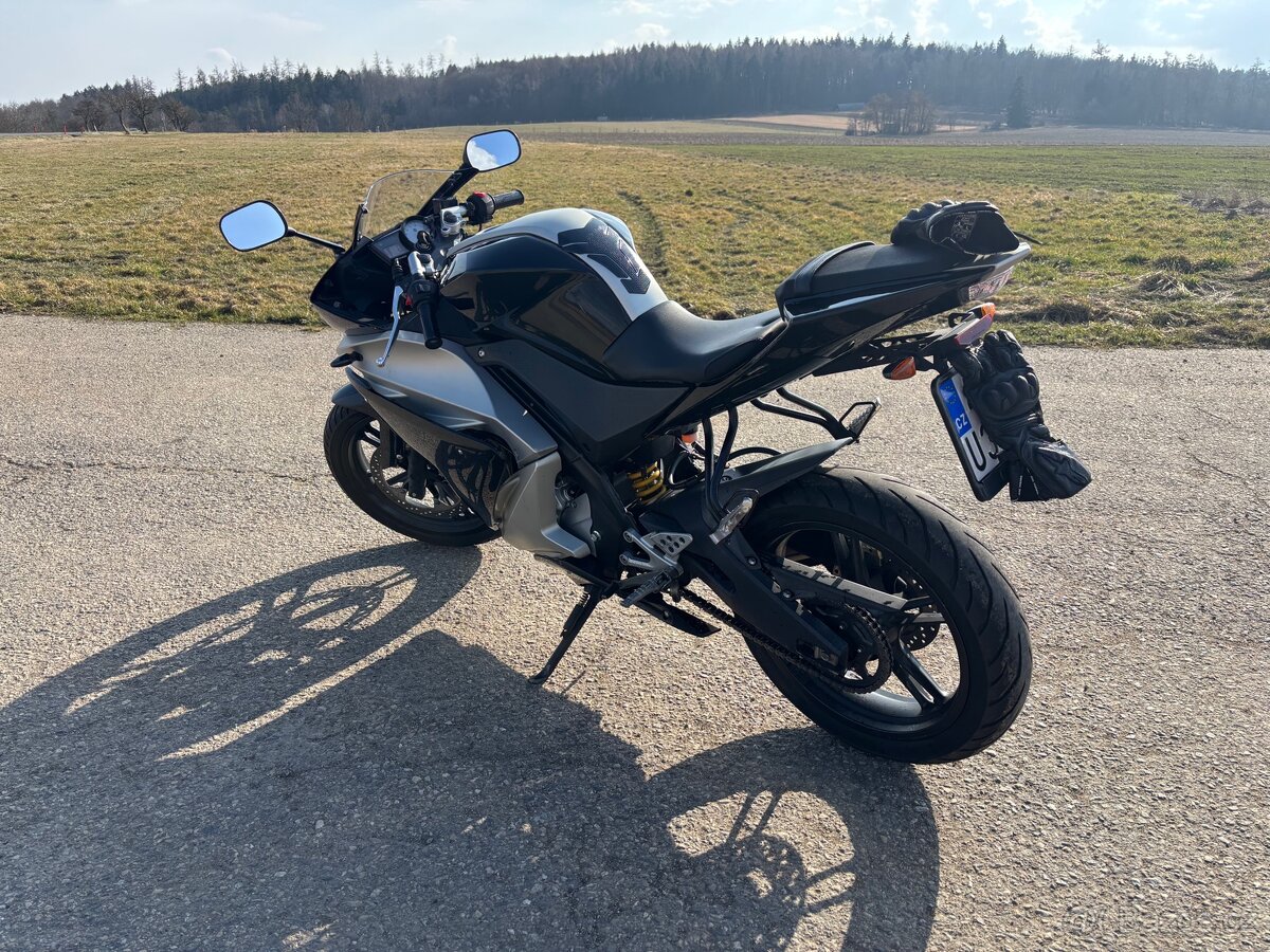Yamaha yzf125r - 9