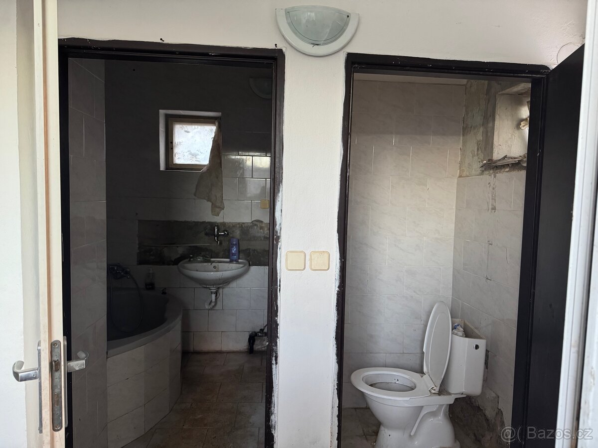 Rodinný dům–Polešovice 7+2 - 9