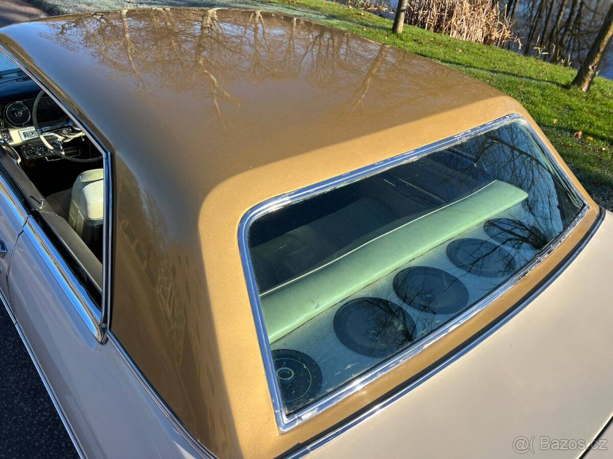 Cadillac Coupe DeVille z roku 1965 - 9