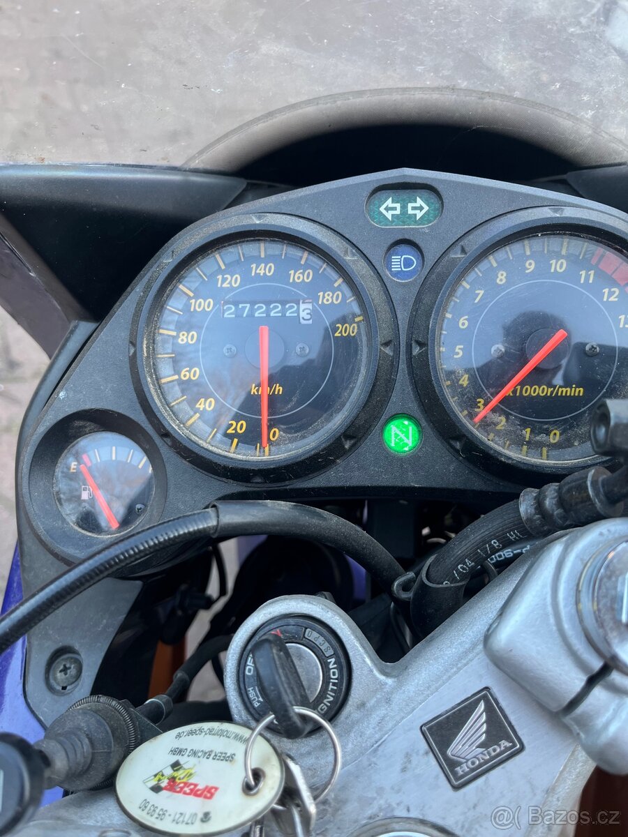 Honda cbr125r repsol - 9