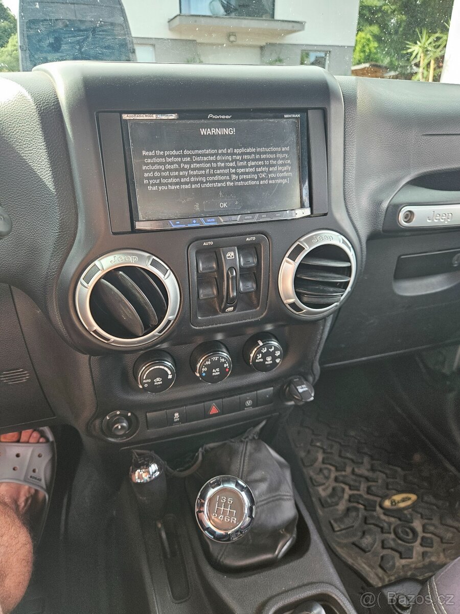 Jeep wrangler jk rubicon 3.6 - 9