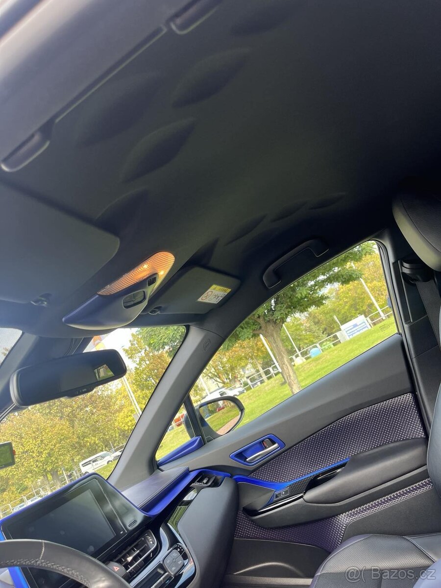 Toyota C-HR 1,8 hybrid 40 000 km - 9