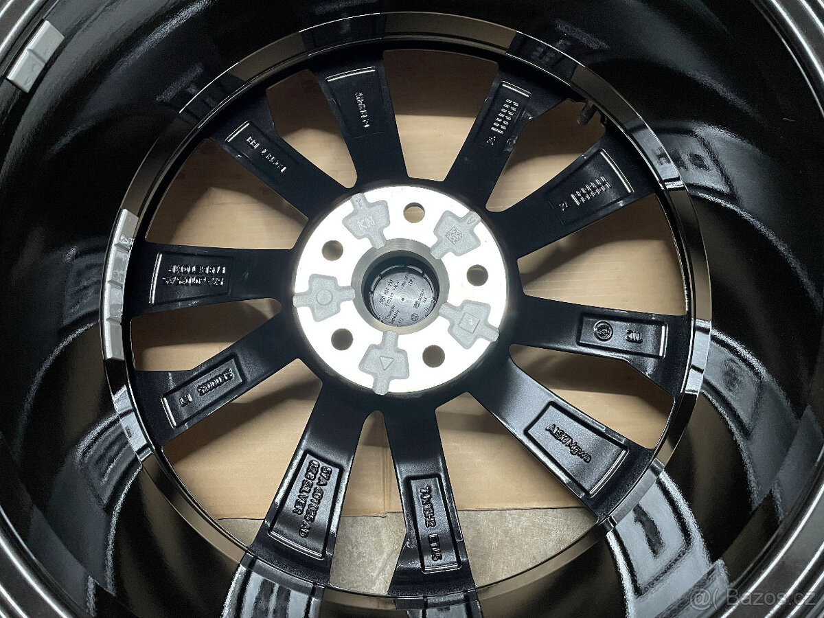 ŠKODA KAROQ 4x4 NOVÁ R18 PROCYON letní BRIDGESTONE DOT3724 - 9